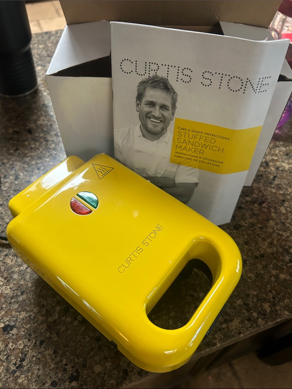Curtis stone Yellow Stuffed Sandwich Maker new yellow